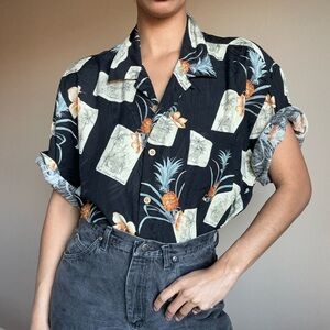 Vintage Hawaiian Print Button-Up Shirt